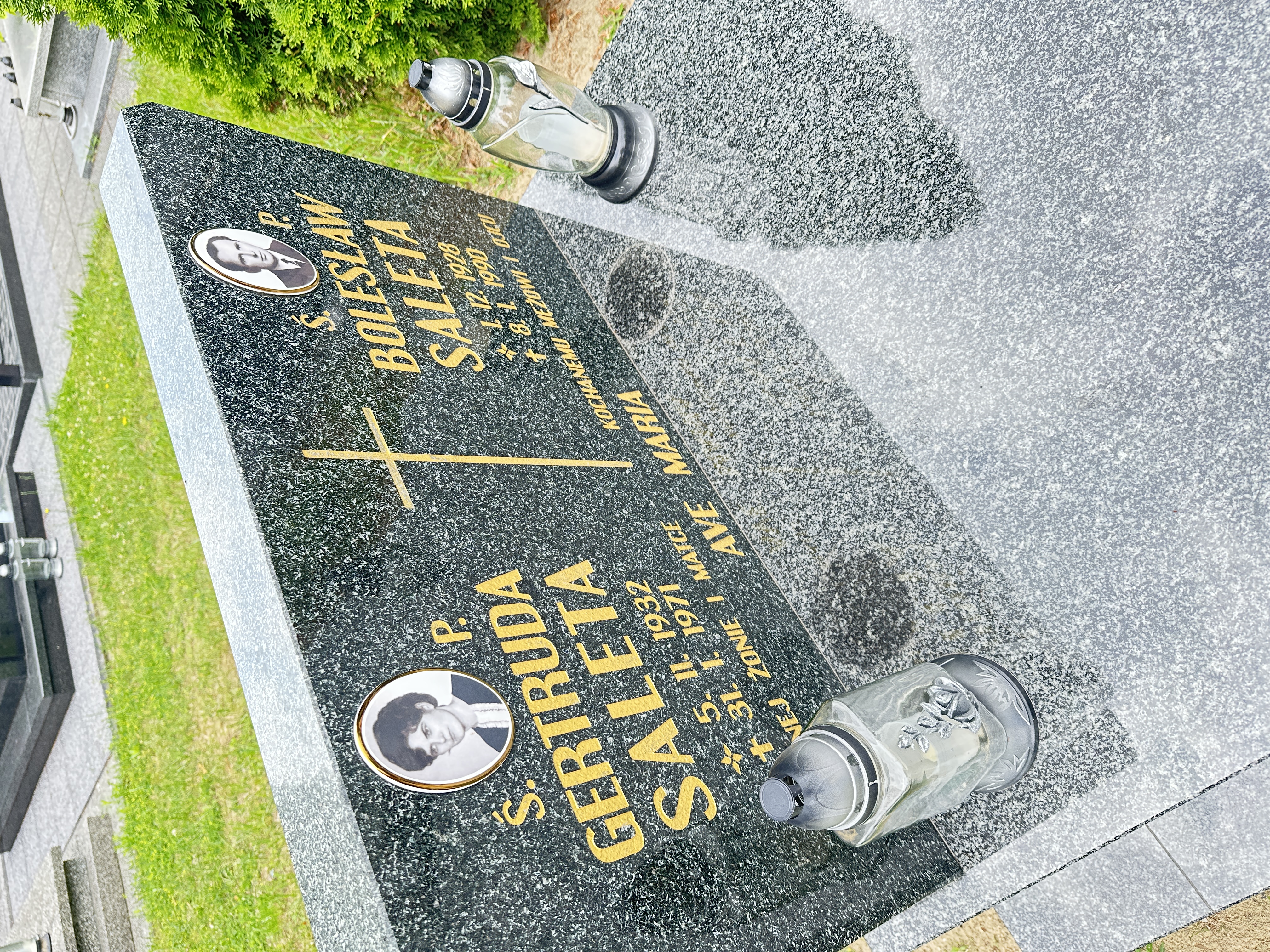 Grób Bolesław Saleta