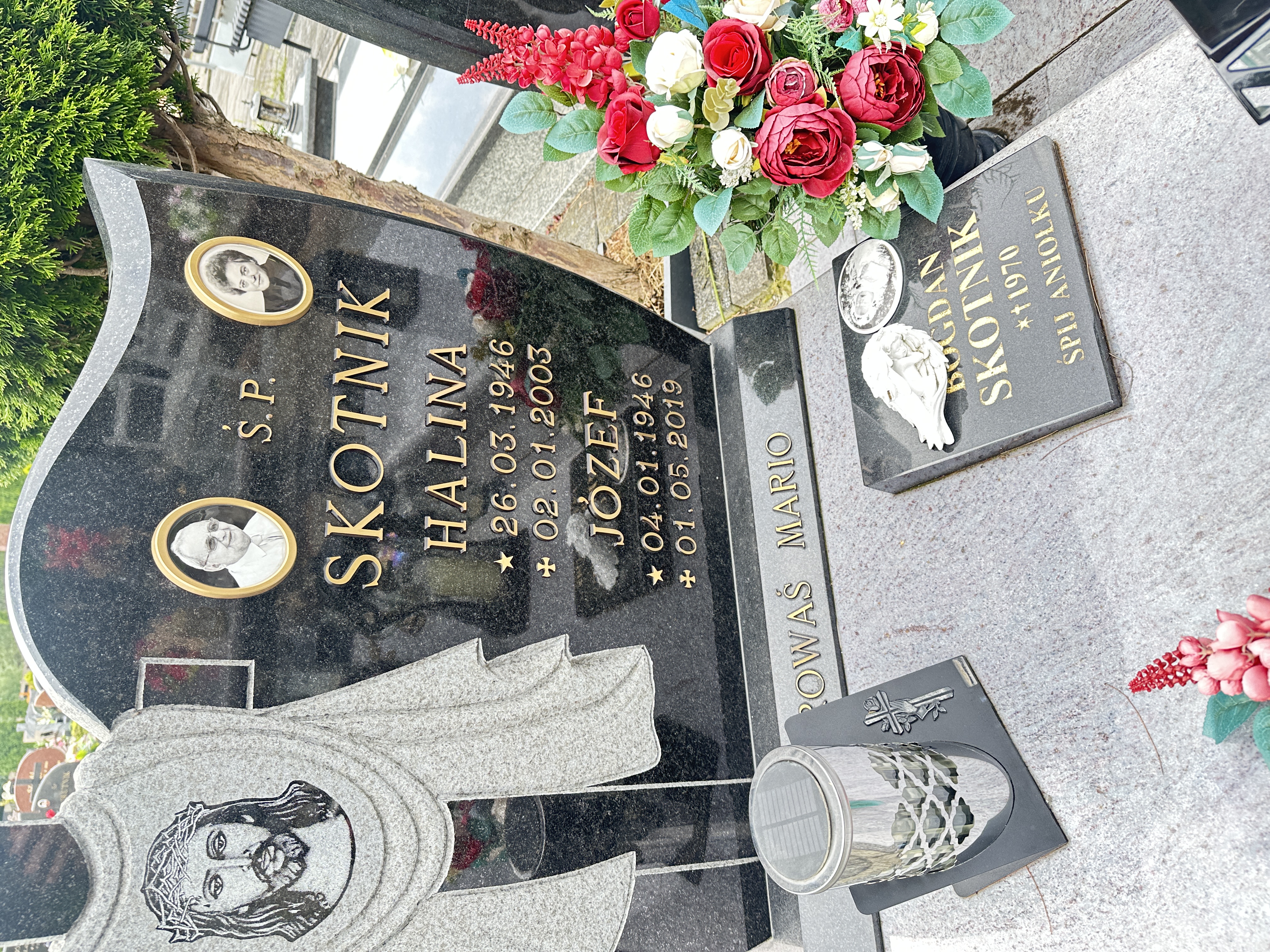 Grób Józef Skotnik