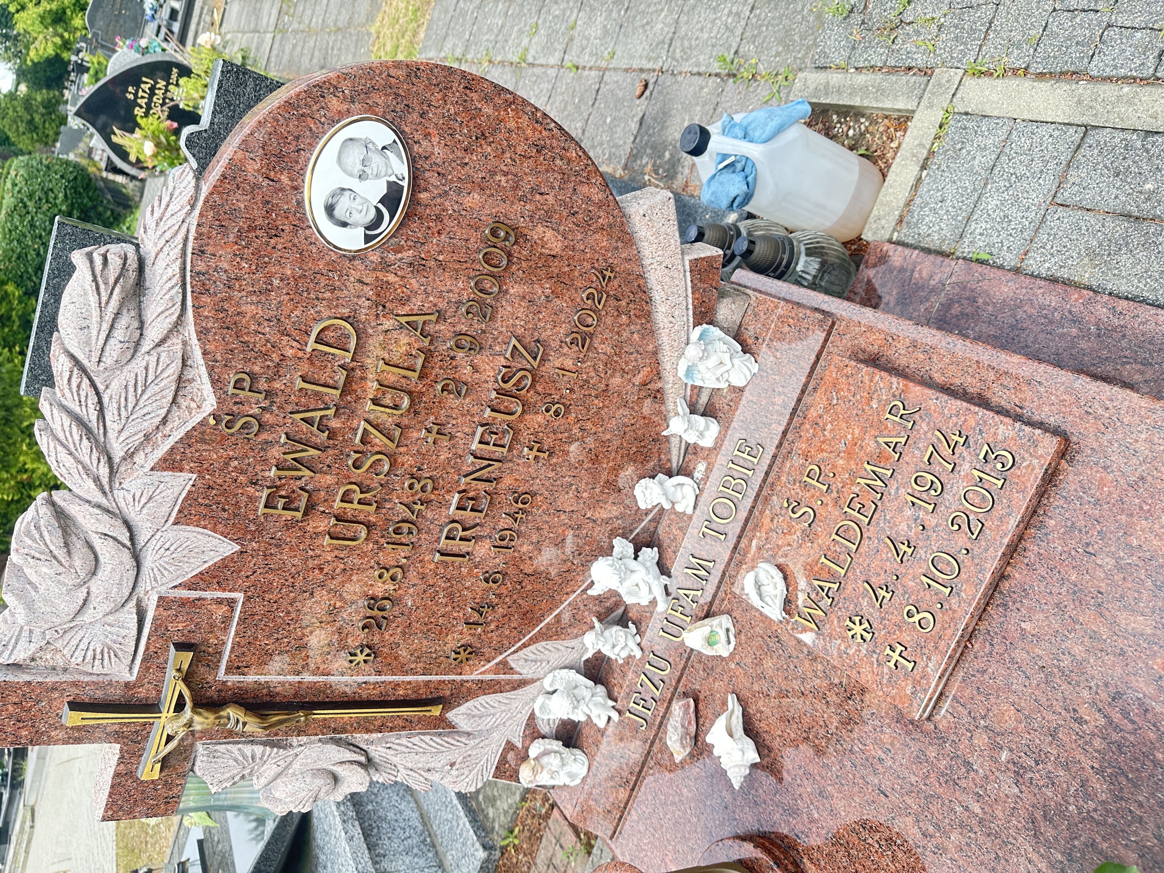 Grób Ireneusz Ewald