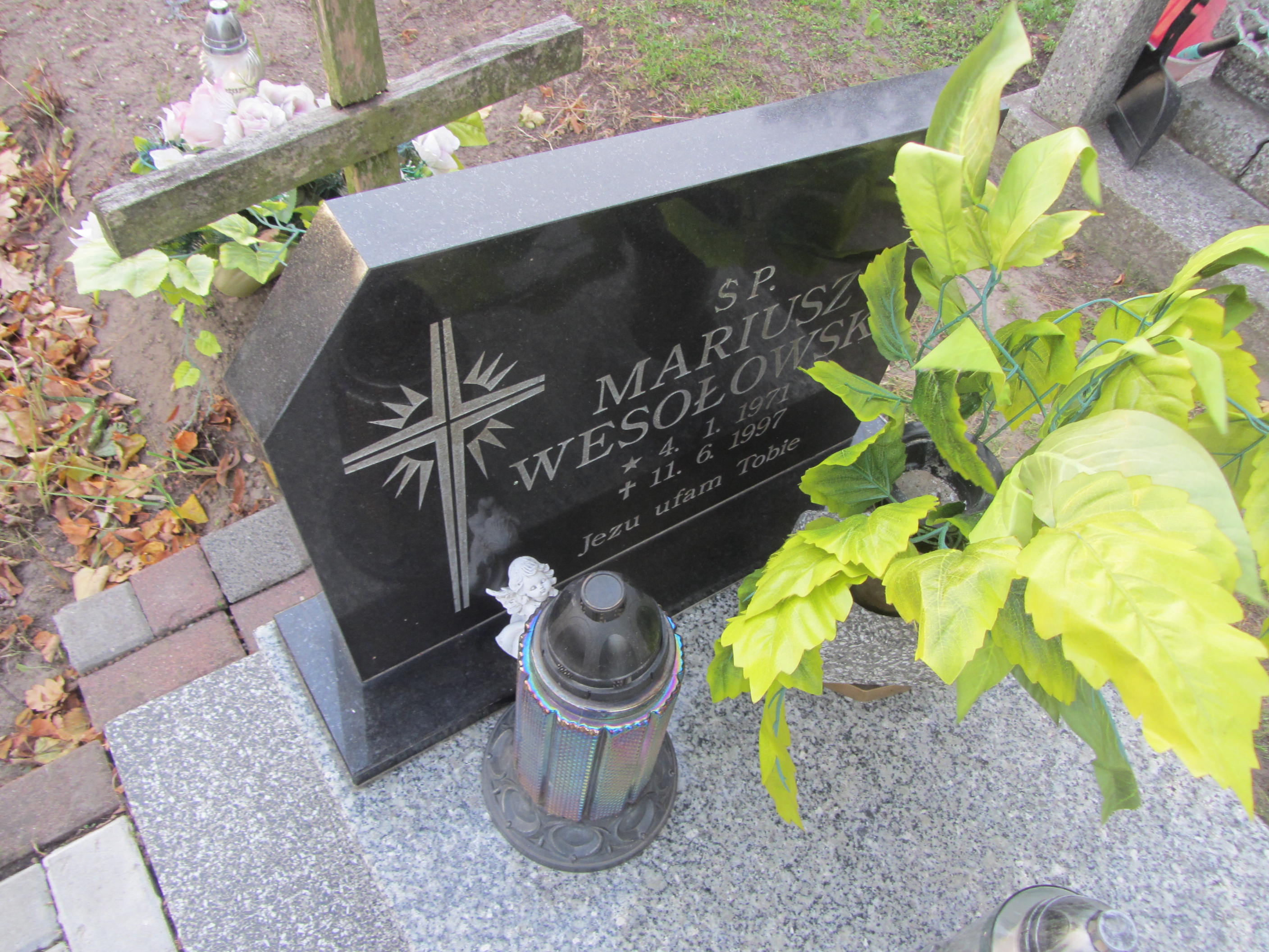 Grób Mariusz Wesołowski